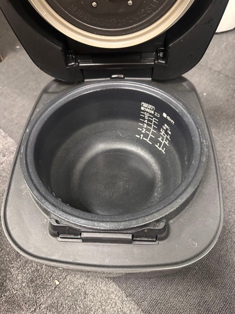 【土鍋圧力IH】タイガー 炊飯器 5.5合 JKX-V102 アーバンブラック