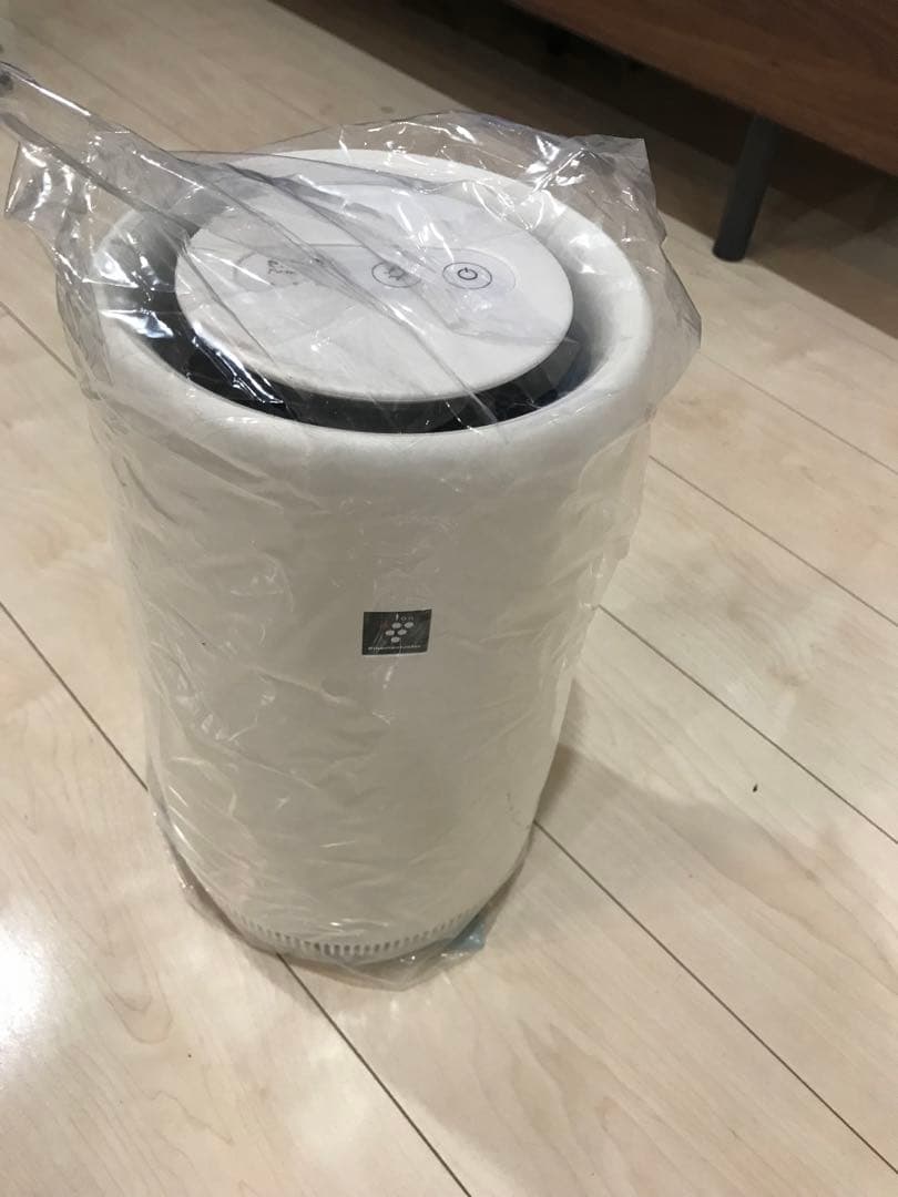 新品未使用(開封済み)シャープ プラズマクラスター7000空気清浄機6畳ホワイト