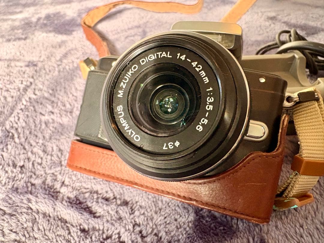 OLYMPUS コンパクトデジタルカメラ 本体