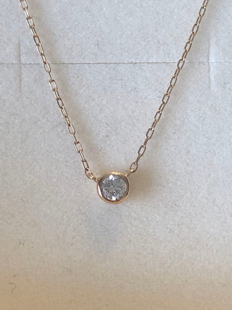 4°C ダイヤ　ネックレス