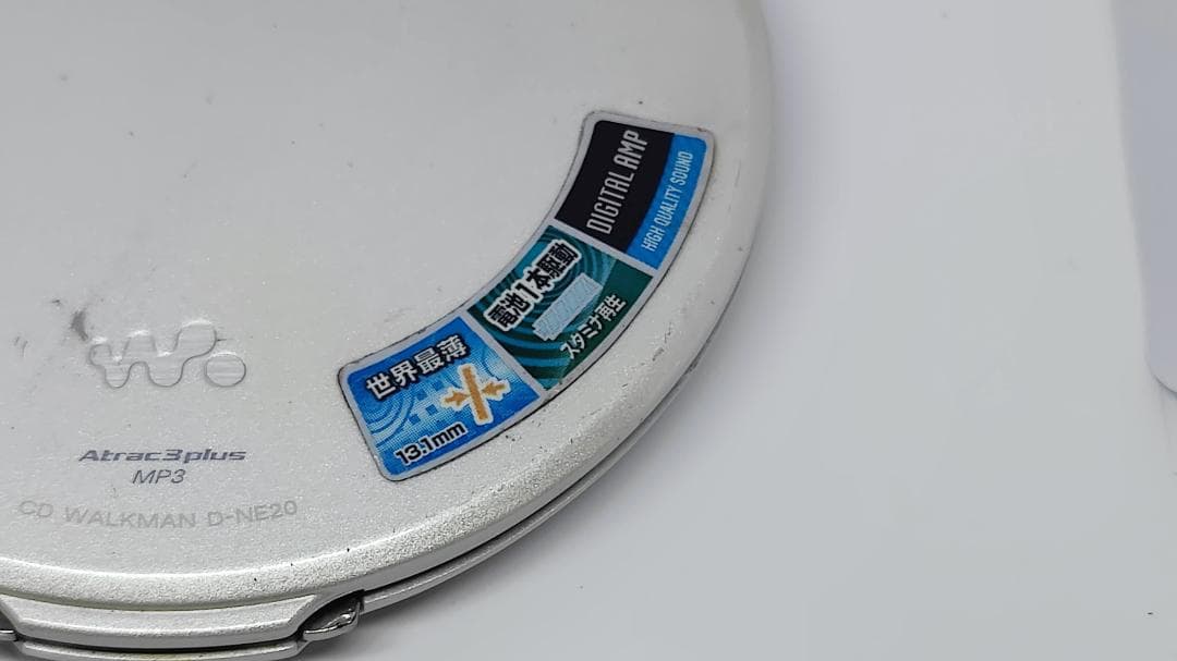 ✨【希少】✨♥ SONY CD WALKMAN D-NE20 シルバー ✨