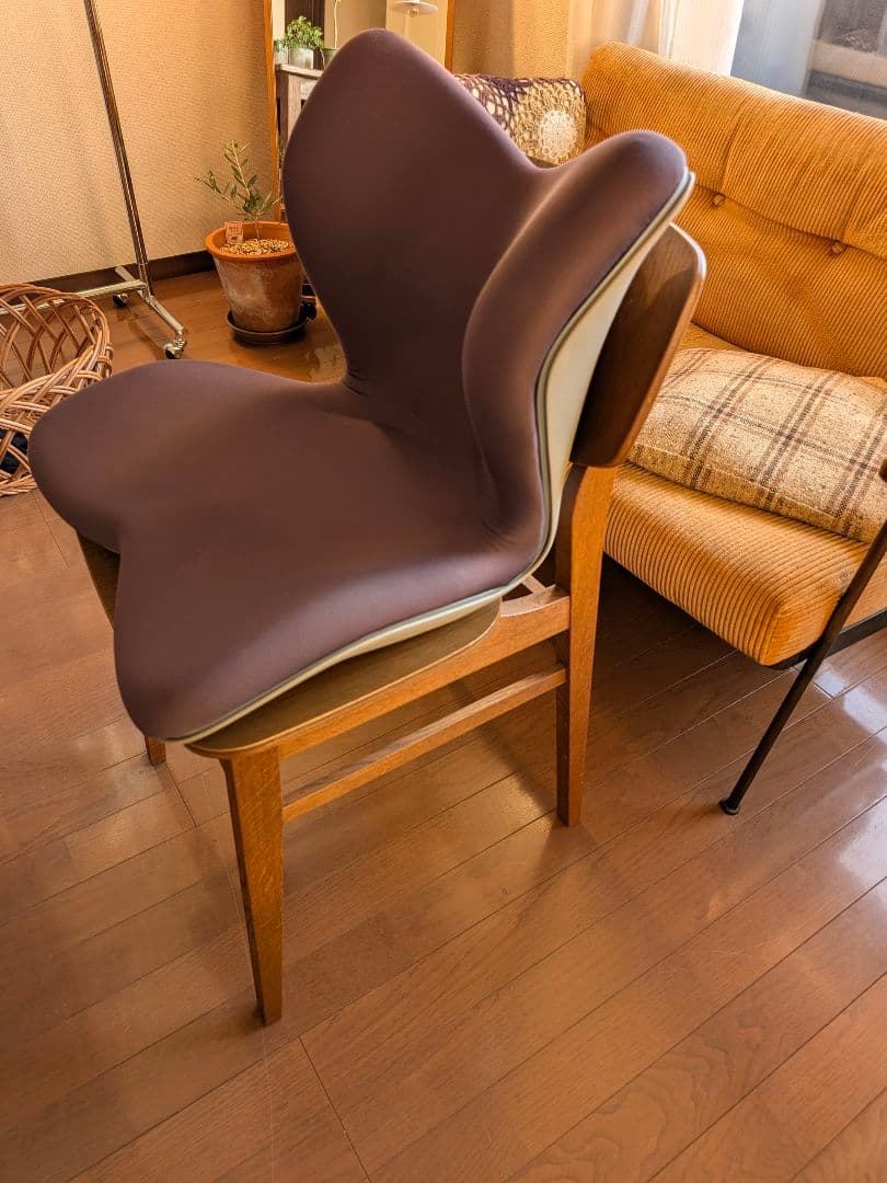 スタイルプレミアム　骨盤・姿勢矯正クッション ブラウン