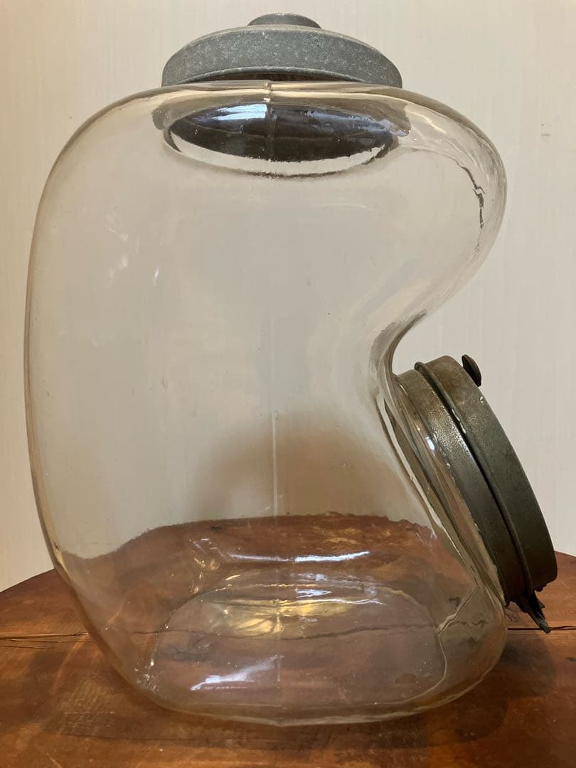 存在感抜群！アルミ開閉蓋付きの煙草陳列用ガラス瓶◇たばこ瓶◇昭和レトロ◇古道具