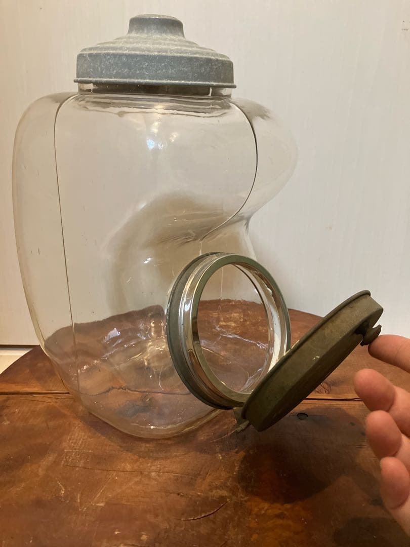 存在感抜群！アルミ開閉蓋付きの煙草陳列用ガラス瓶◇たばこ瓶◇昭和レトロ◇古道具