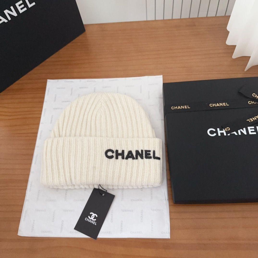 CHANEL ロゴ ニットキャップ