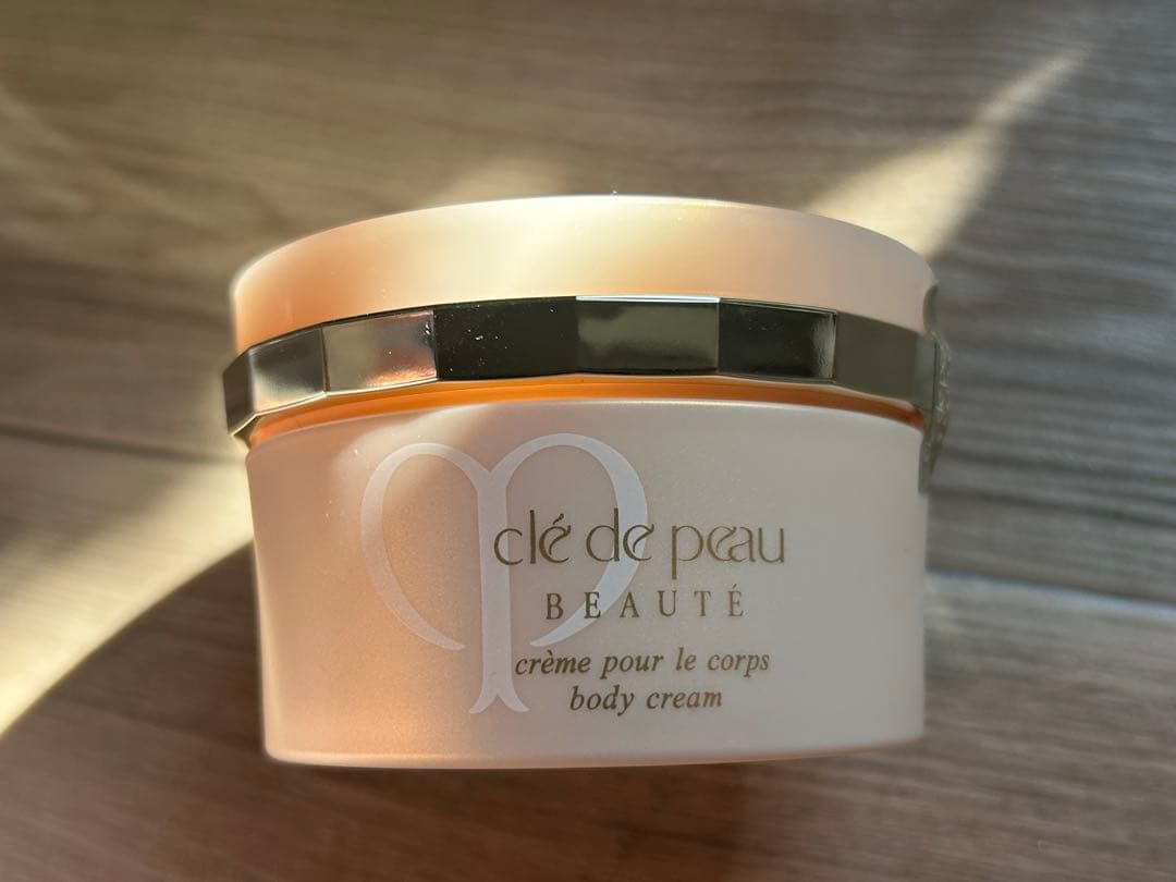 クレドポーボーテ　クレームプールルコール200g ボディクリーム　新品未使用品