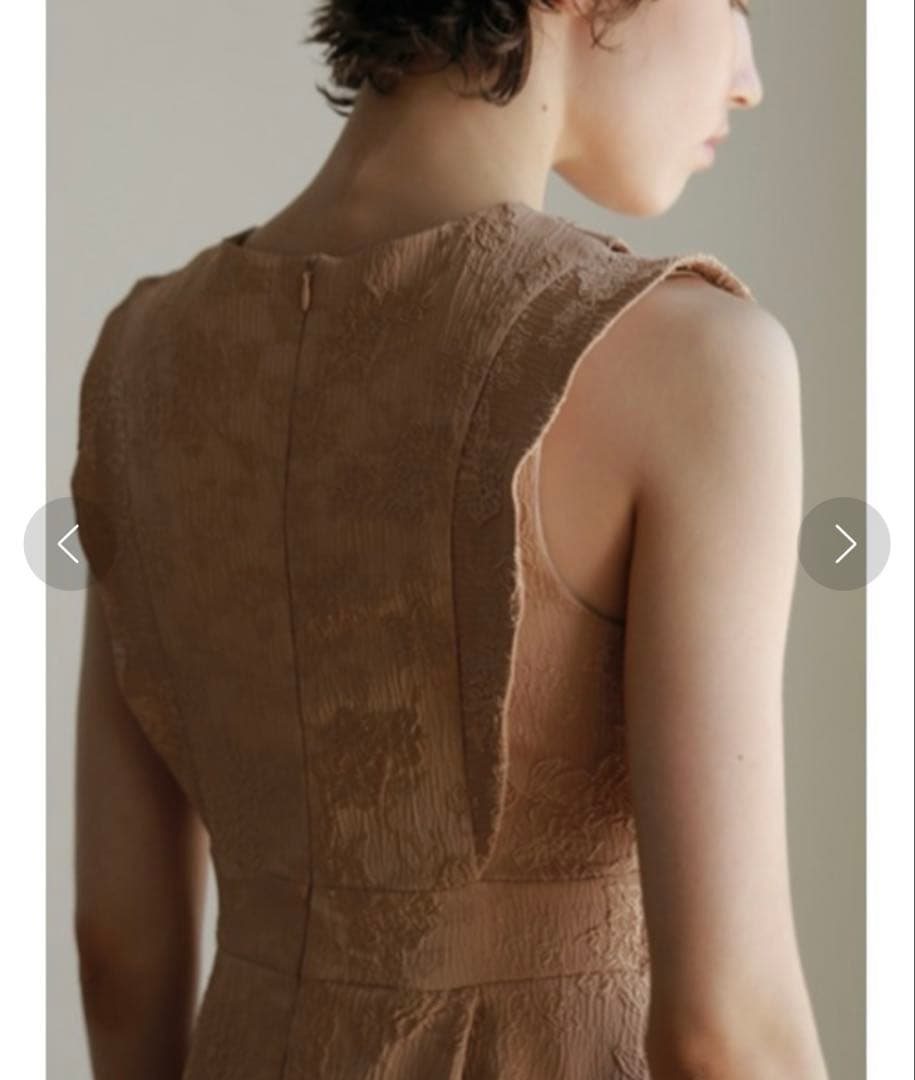 新品　AMAILオケージョンドレス お呼ばれ　ベージュ　ジャガードワンピース