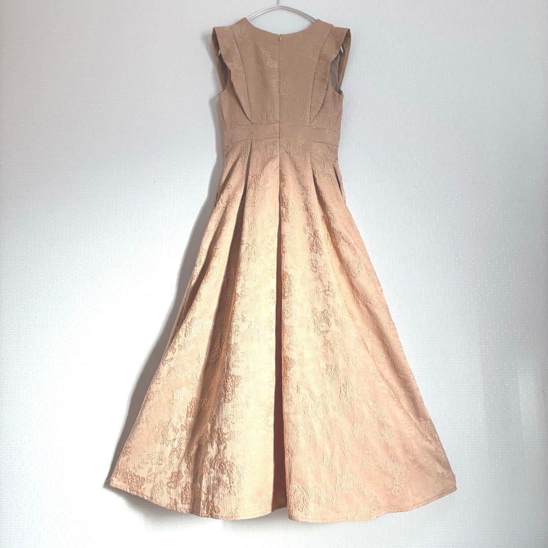 新品　AMAILオケージョンドレス お呼ばれ　ベージュ　ジャガードワンピース