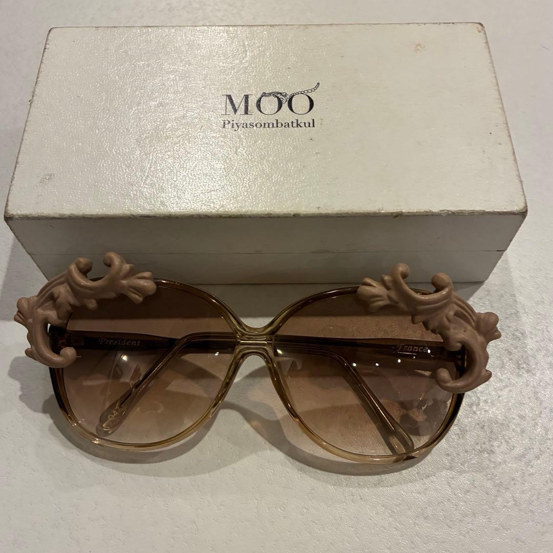 Moo Piyasombatkul サングラス gigina
