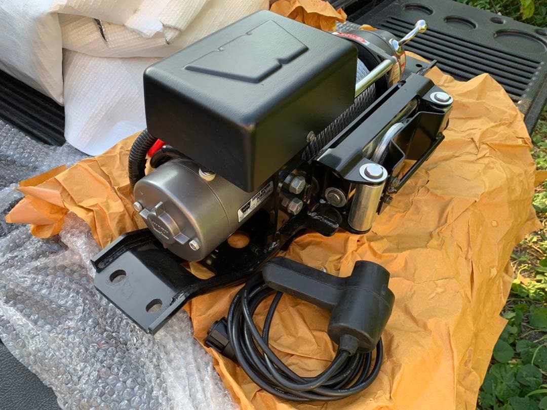 新品未使用WARN ウォーンM8000 ウィンチ 12V Y60マウント付き