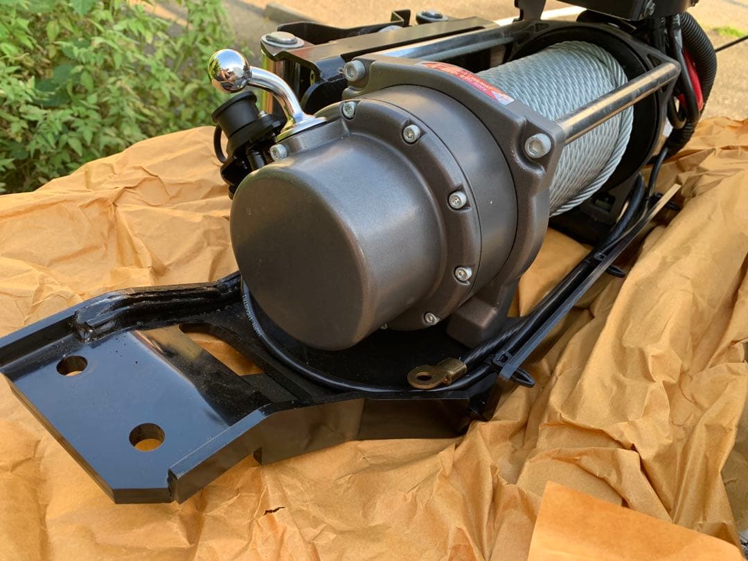 新品未使用WARN ウォーンM8000 ウィンチ 12V Y60マウント付き