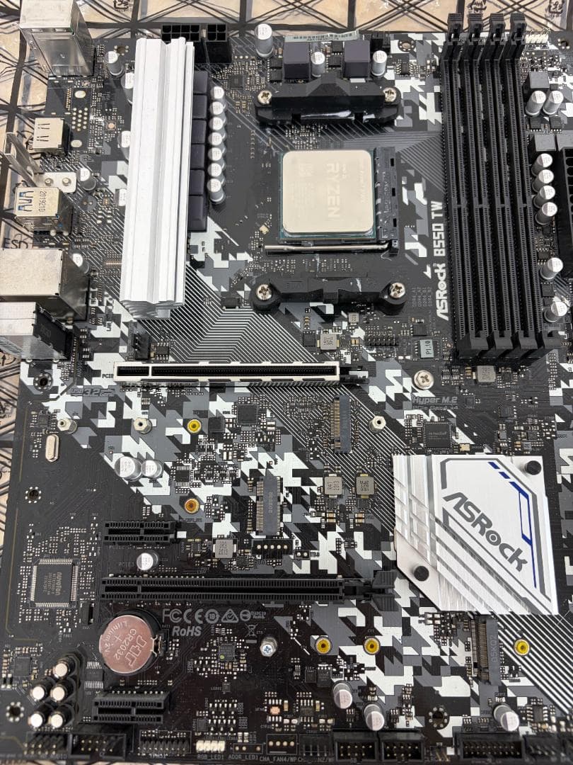 S*g様 【CPU+マザボ】AMD Ryzen7 3700X、B550TW Id