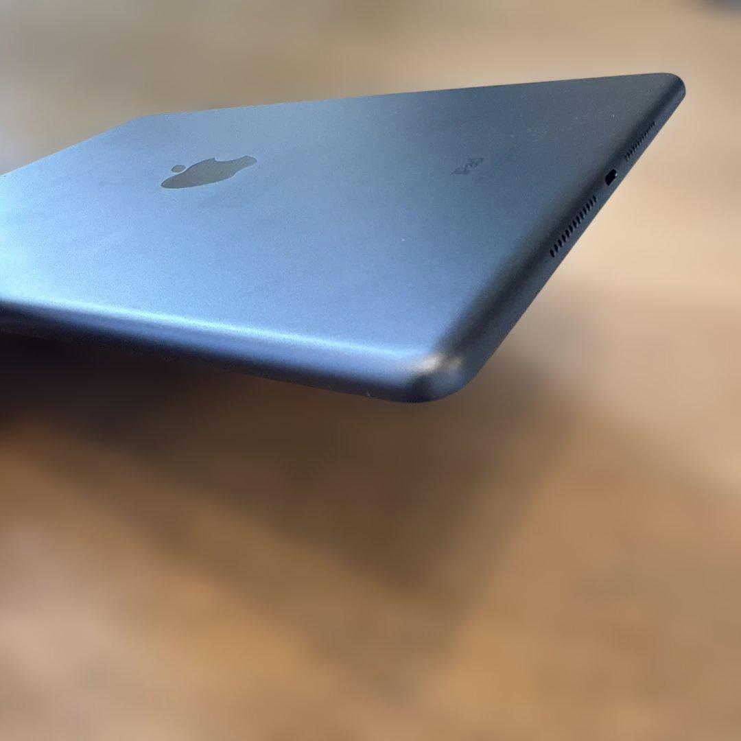 iPad 第7世代　Wi-Fi 32GB　スペースグレー