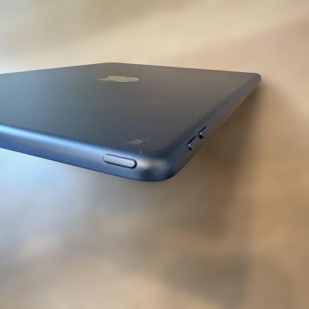 iPad 第7世代　Wi-Fi 32GB　スペースグレー