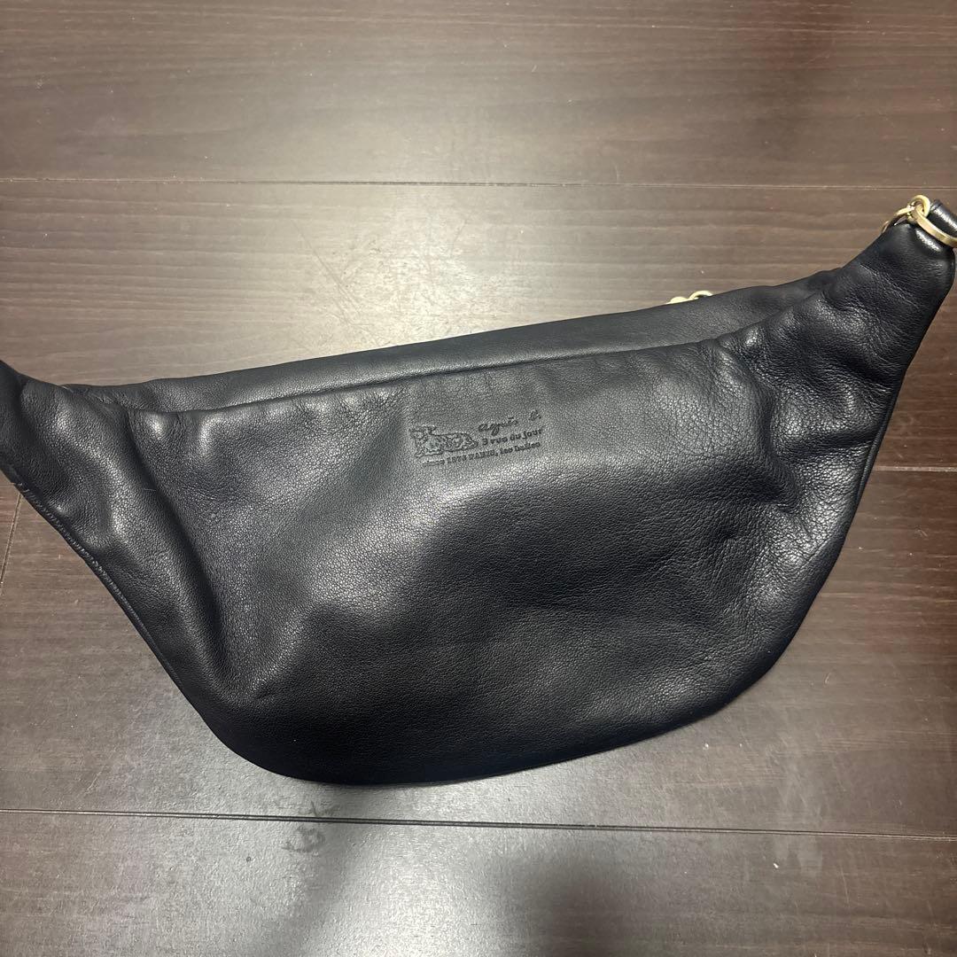agnes b. アニエスベー　レザーボディバッグ