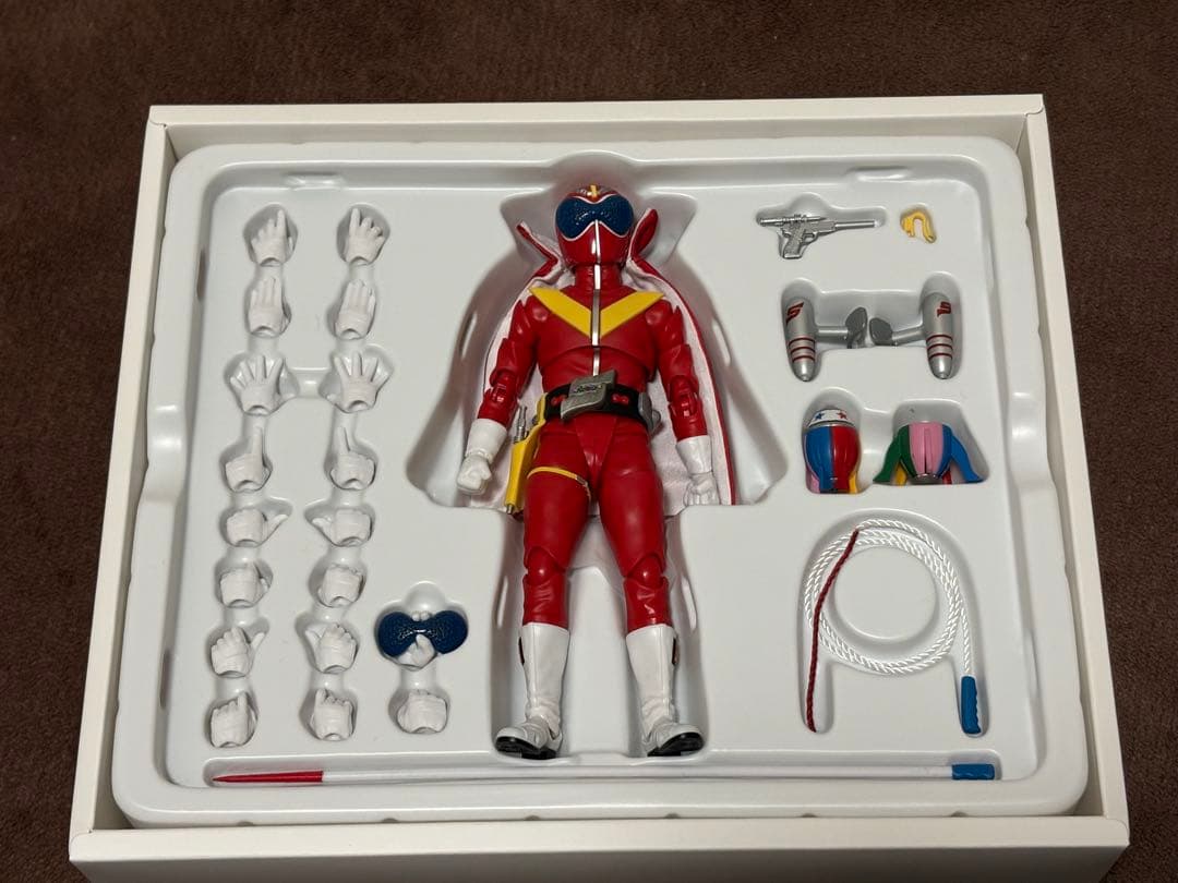 SHフィギュアーツ　真骨彫　スーパー戦隊　アカレンジャー