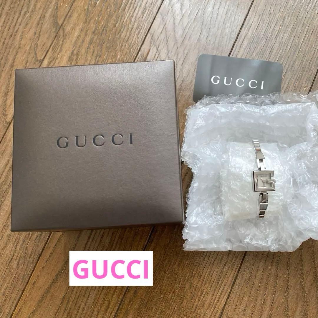再値下げ！　美品⭐︎ グッチ GUCCI 　スクエア型時計 シルバー
