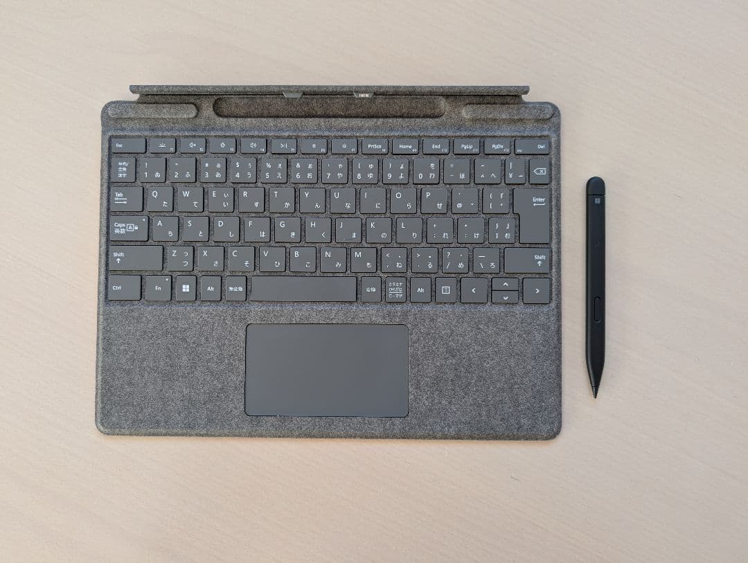 美品Microsoft Surface Pro 8 純正アクセサリー付