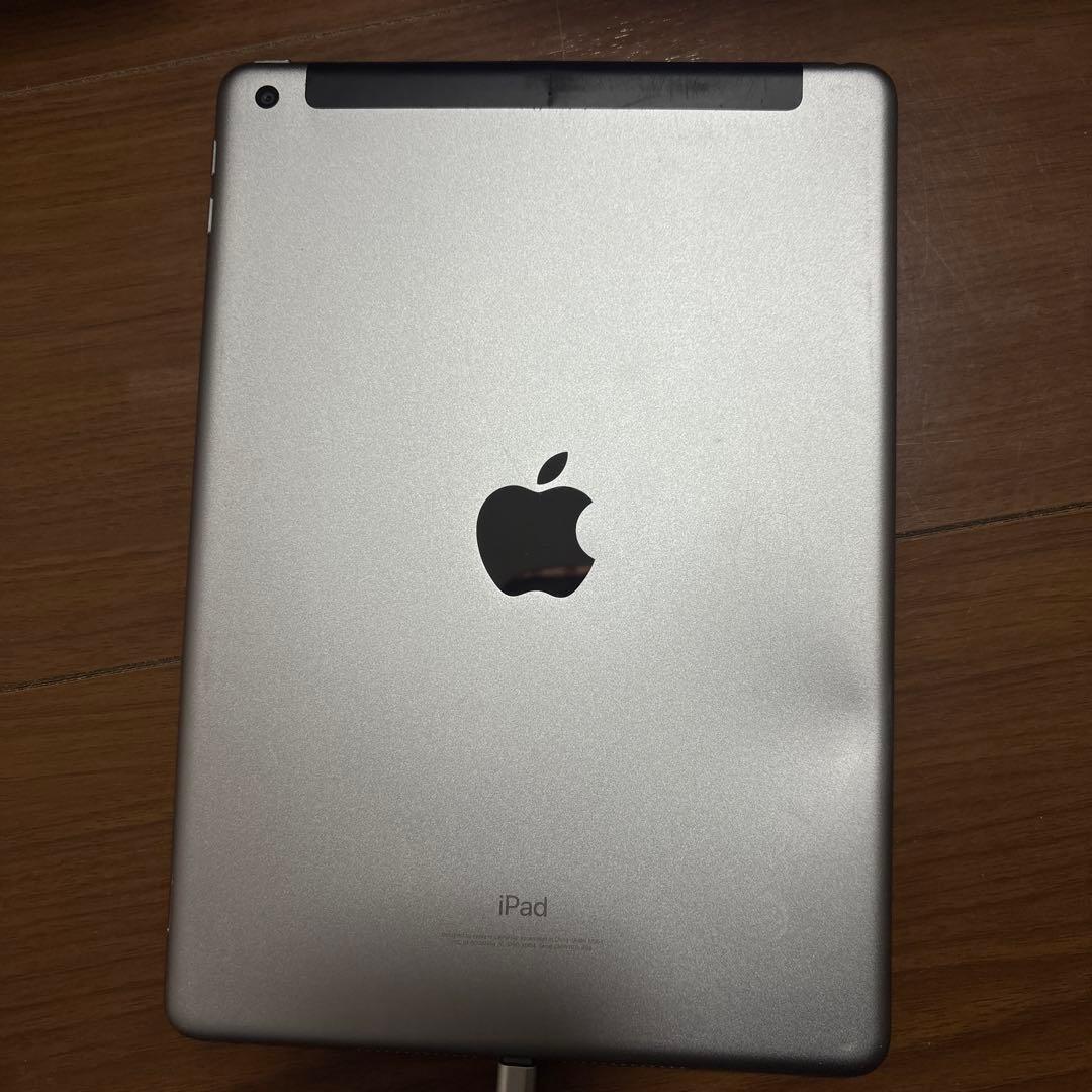 本日発送可能　iPad シルバー　第6世代　32GB