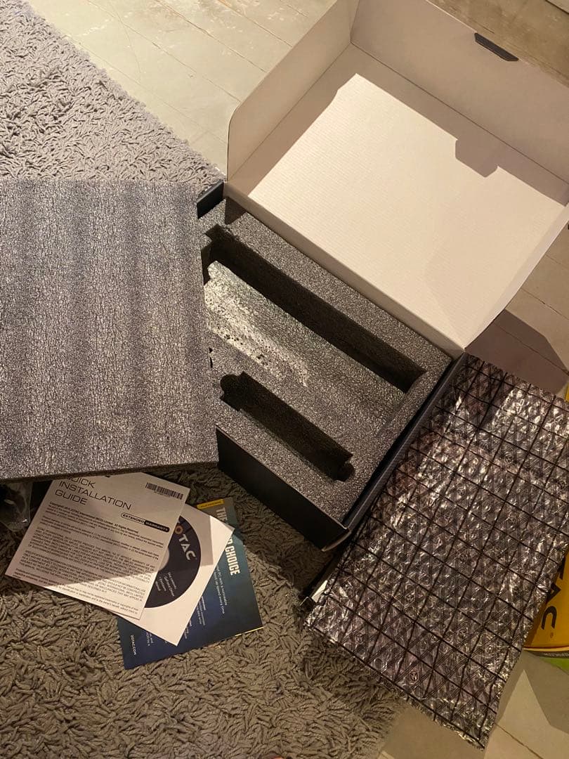 ZOTAC GeForce GTX 1070 本体