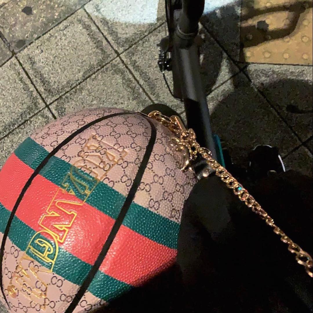 GUCCI プリント／バスケットボール型バッグ