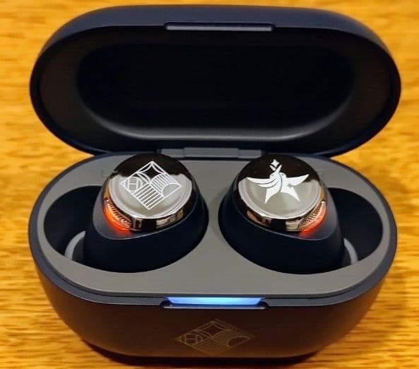 AVIOT　トゥルーワイヤレスイヤホン 学園アイドルマスター