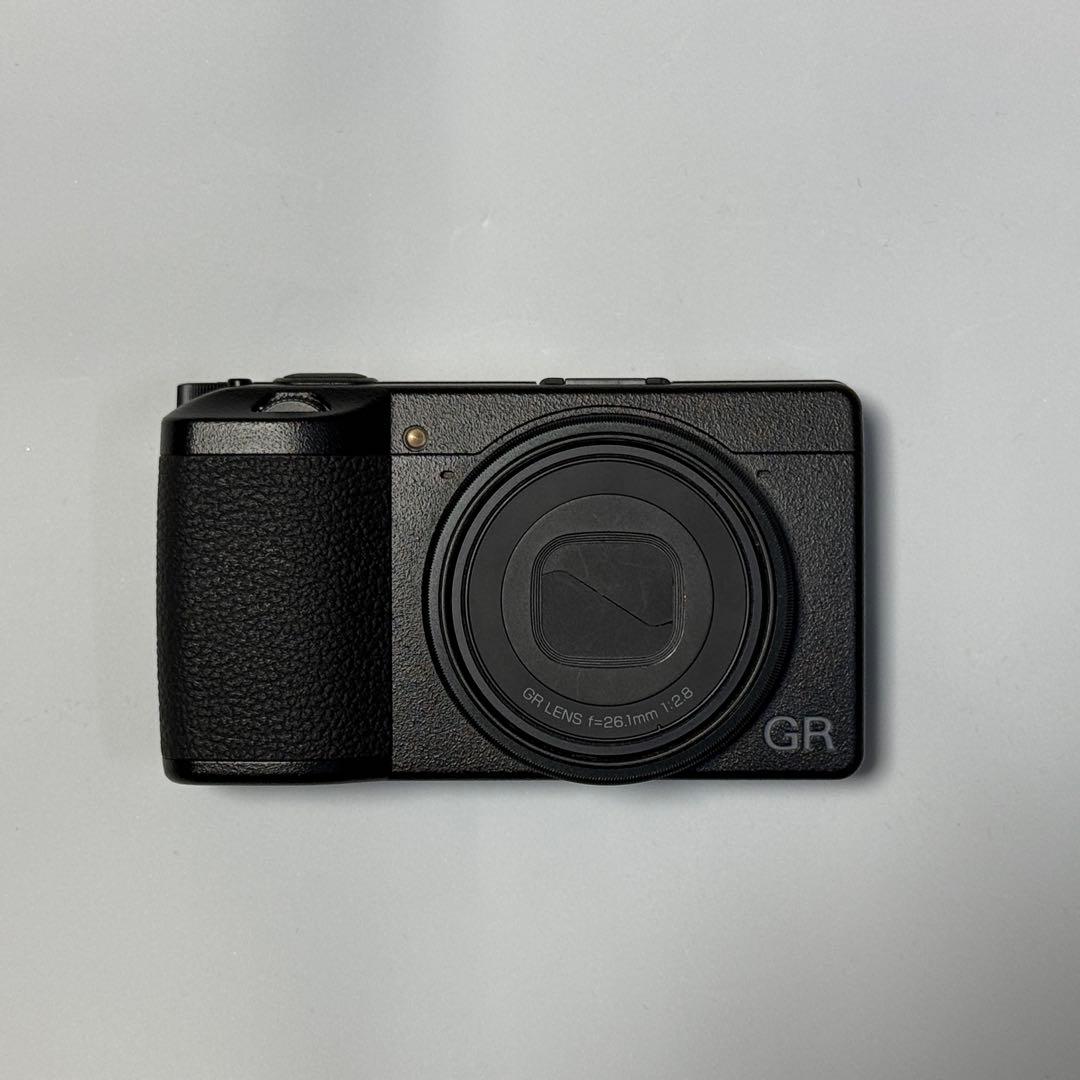 お*つ様 RICOH GRⅢx　予備バッテリー・充電器付き　ショット数2700未
