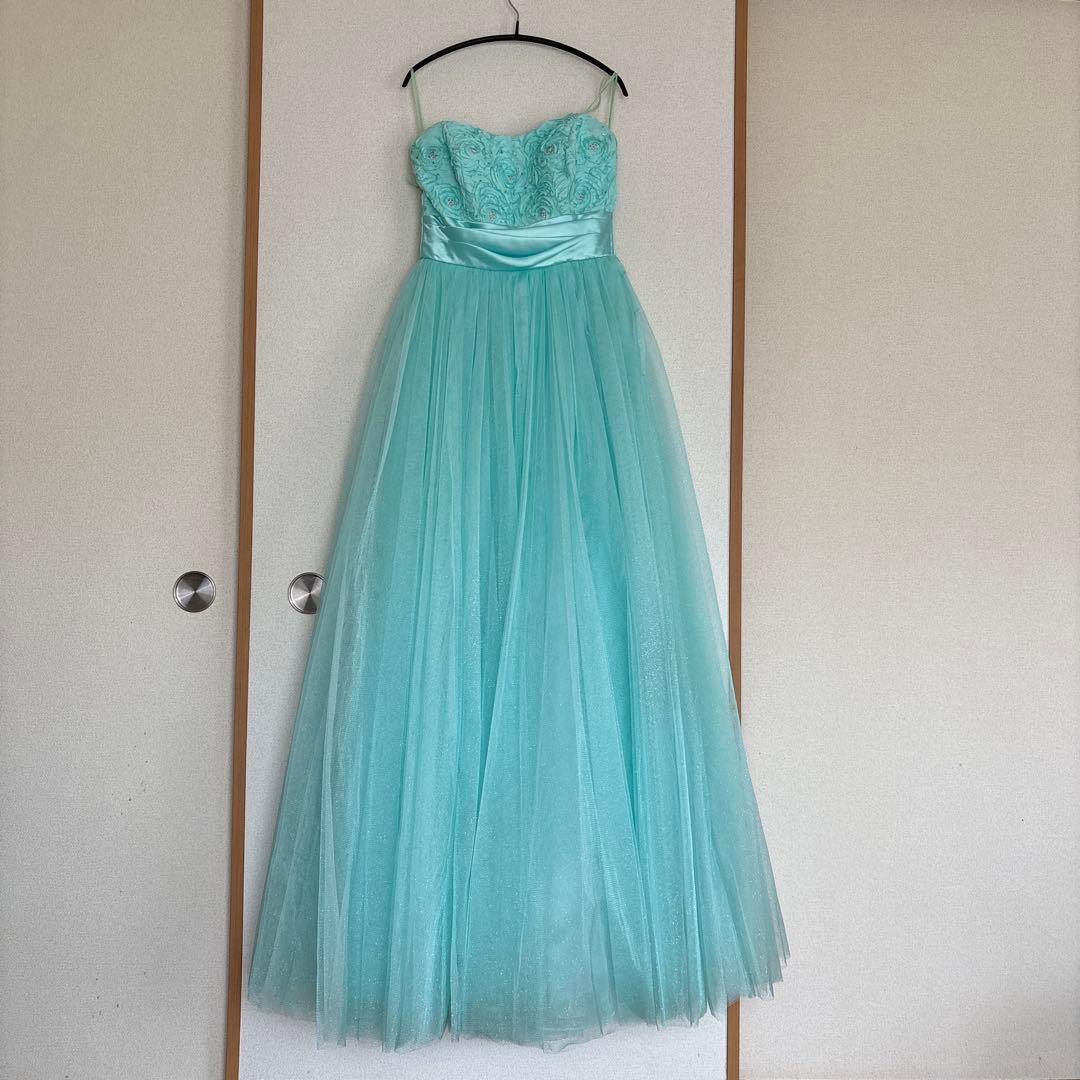 ミントグリーン ストラップレスドレス