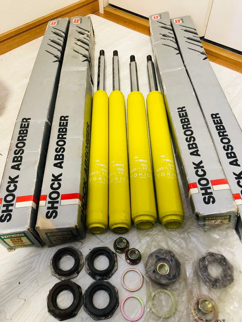 【送料込み】激安　ショックアブソーバー