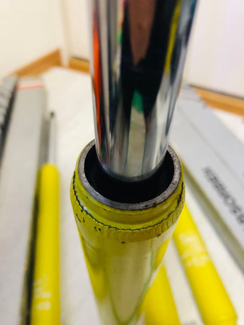 【送料込み】激安　ショックアブソーバー