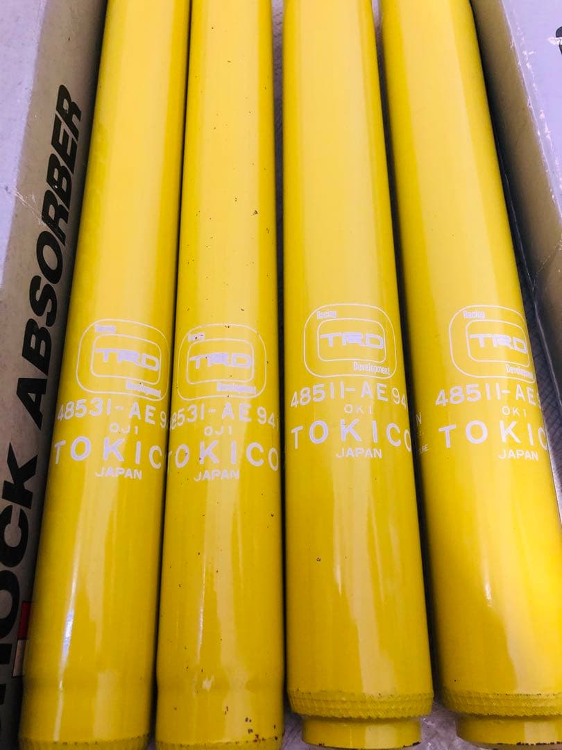 【送料込み】激安　ショックアブソーバー