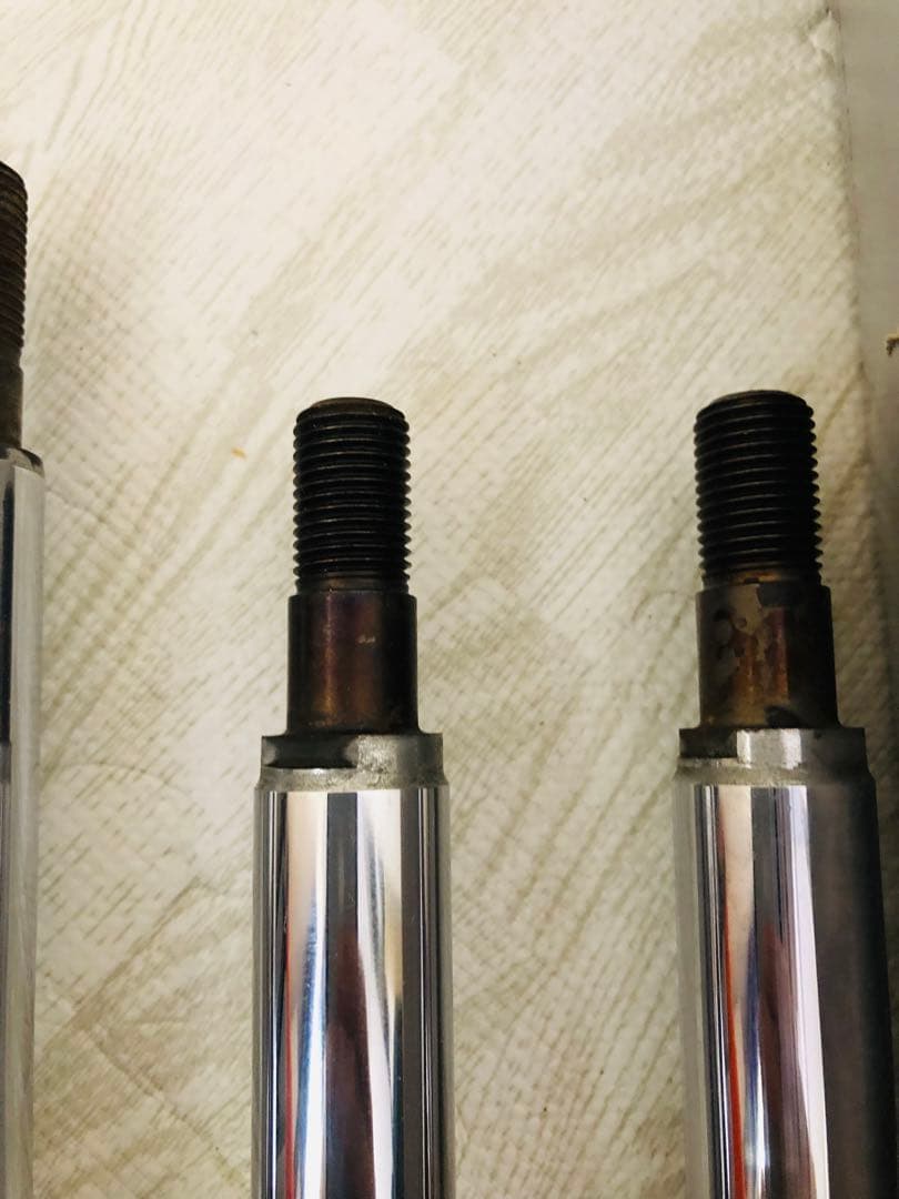 【送料込み】激安　ショックアブソーバー