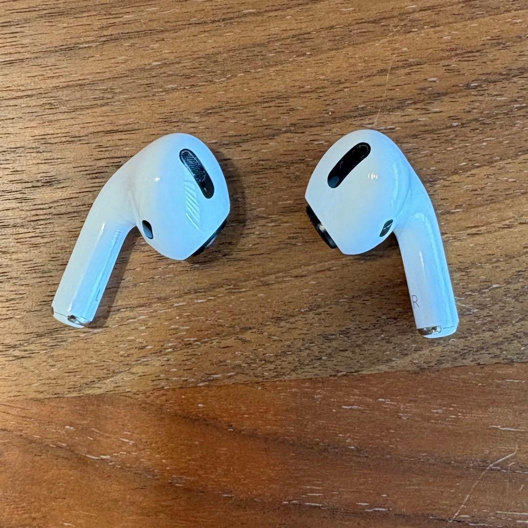 AirPods Pro 第1世代　本体　ワイヤレスイヤホン　Apple