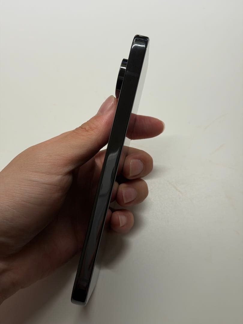 【超美品】Google Pixel 9 Pro Obsidian 純正ケース付き