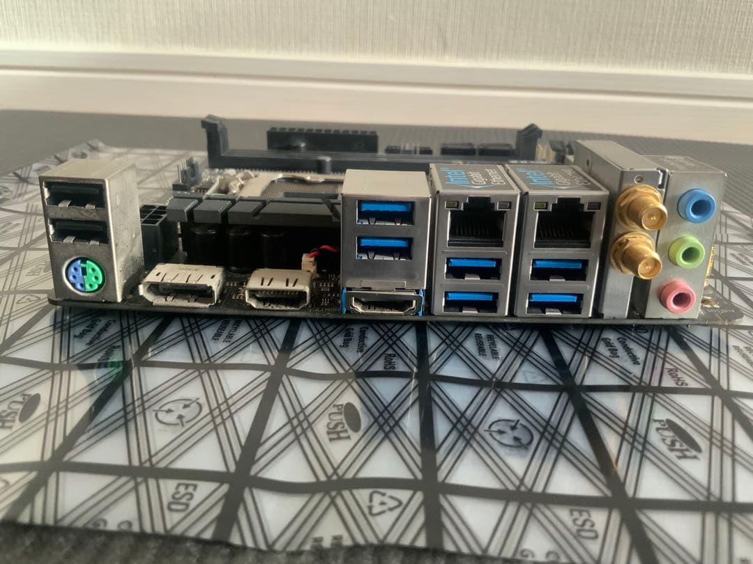 マザーボード ASRock H370M-ITX/ac (LGA1151 / Mini-ITX)