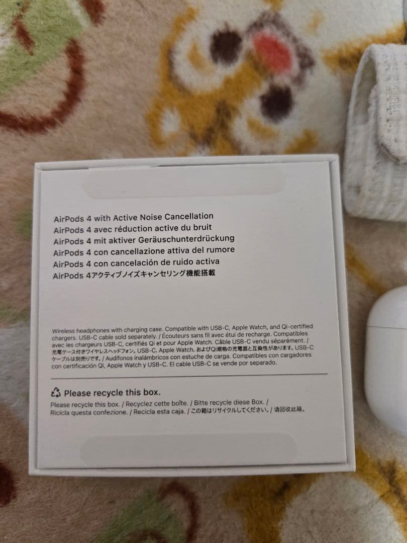 し*う様 AirPods 4 本体 アクティブノイズキャンセリング　ケース擦り傷