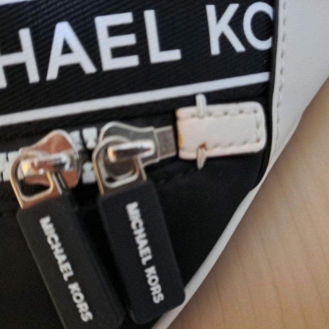 MICHAEL KORS マイケル・コースボディバッグ・ウエストポーチ 未使用