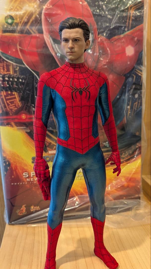 ホットトイズ スパイダーマン ニュー・レッド＆ブルースーツ MMS679
