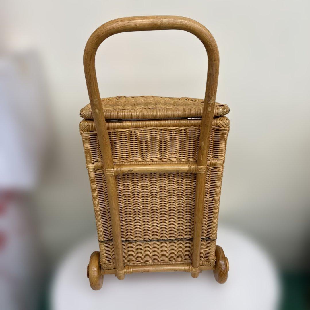 ラタン製キャリーカゴ