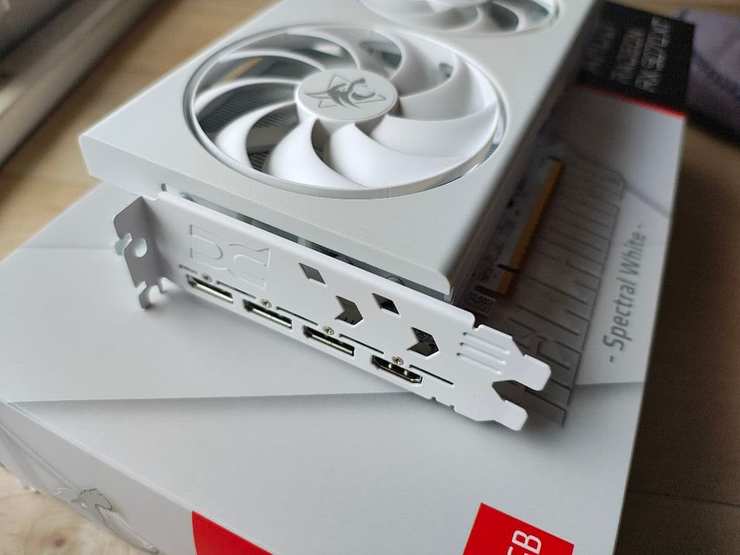 グラフィックボード・グラボ・ビデオカード Powercolor Radeon RX 9070XT Hellhound