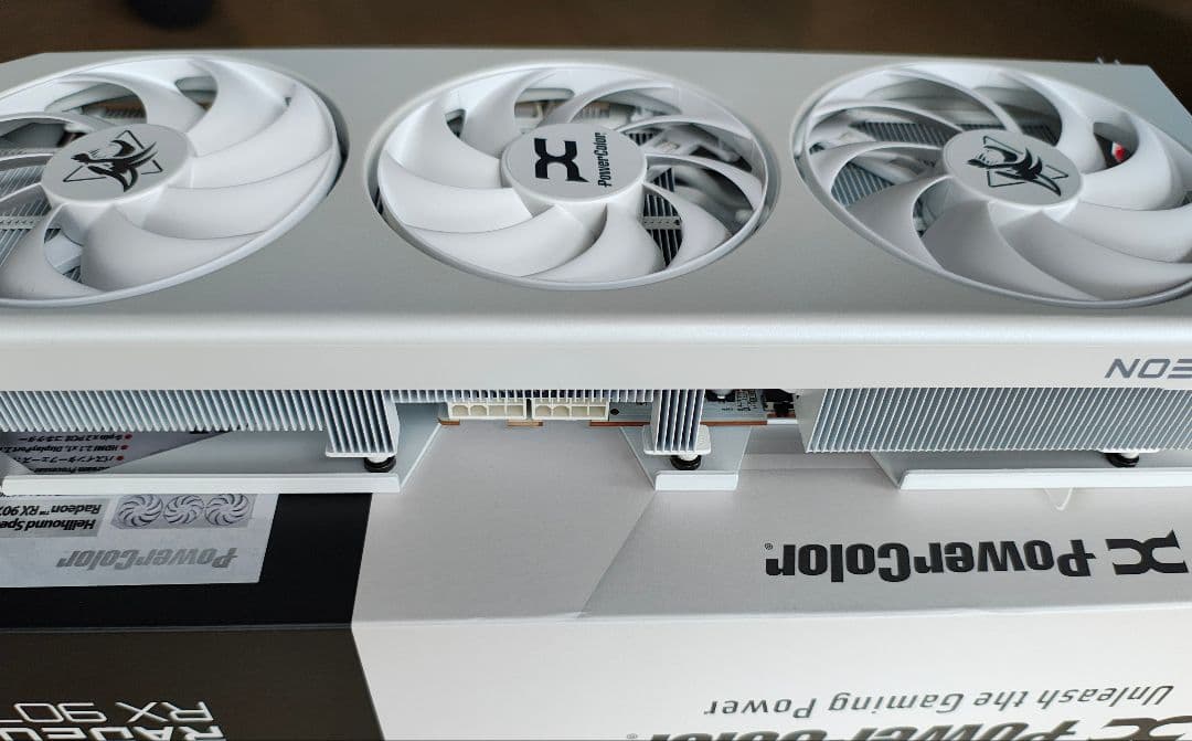 グラフィックボード・グラボ・ビデオカード Powercolor Radeon RX 9070XT Hellhound