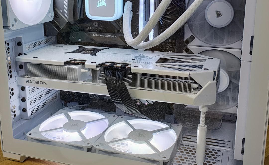 グラフィックボード・グラボ・ビデオカード Powercolor Radeon RX 9070XT Hellhound