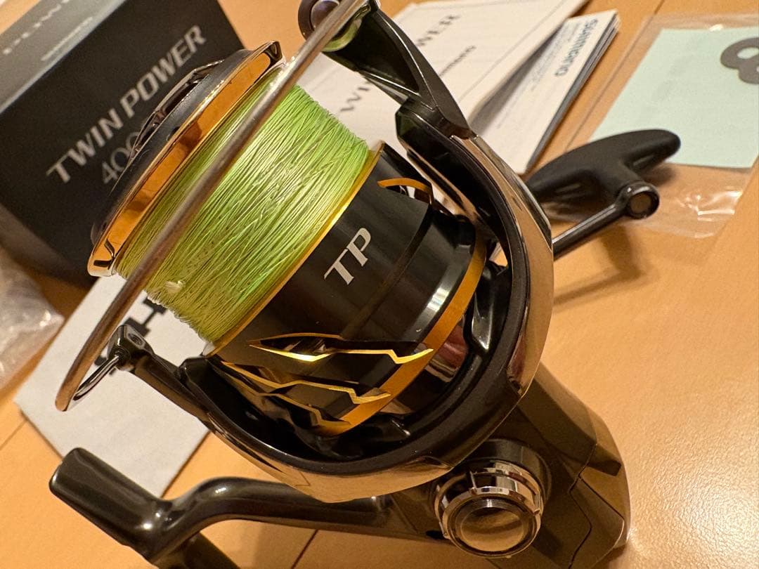 SHIMANO 20ツインパワー4000MHG ラウンドノブ付き