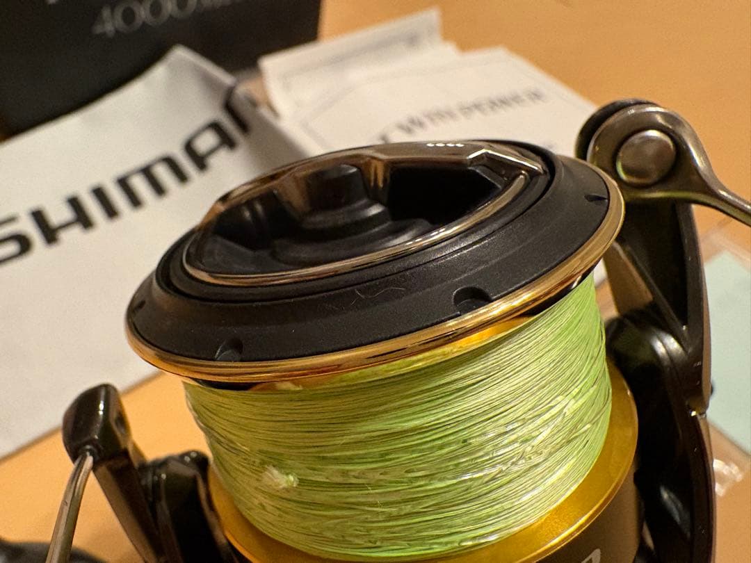 SHIMANO 20ツインパワー4000MHG ラウンドノブ付き