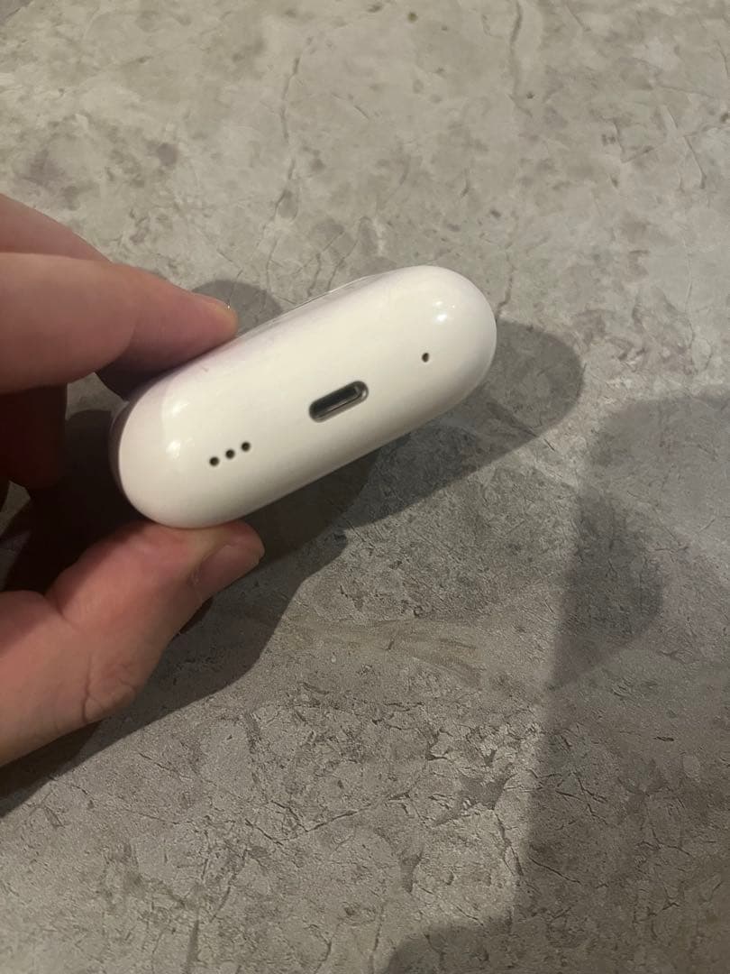 AirPods Pro第二世代 ホワイト 充電ケース付き