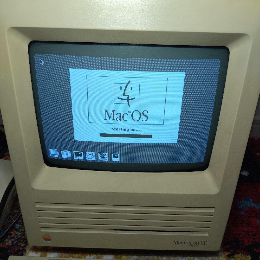 動作品　Macintosh SE　FDHD 4MB＋MOドライブ　キーボード