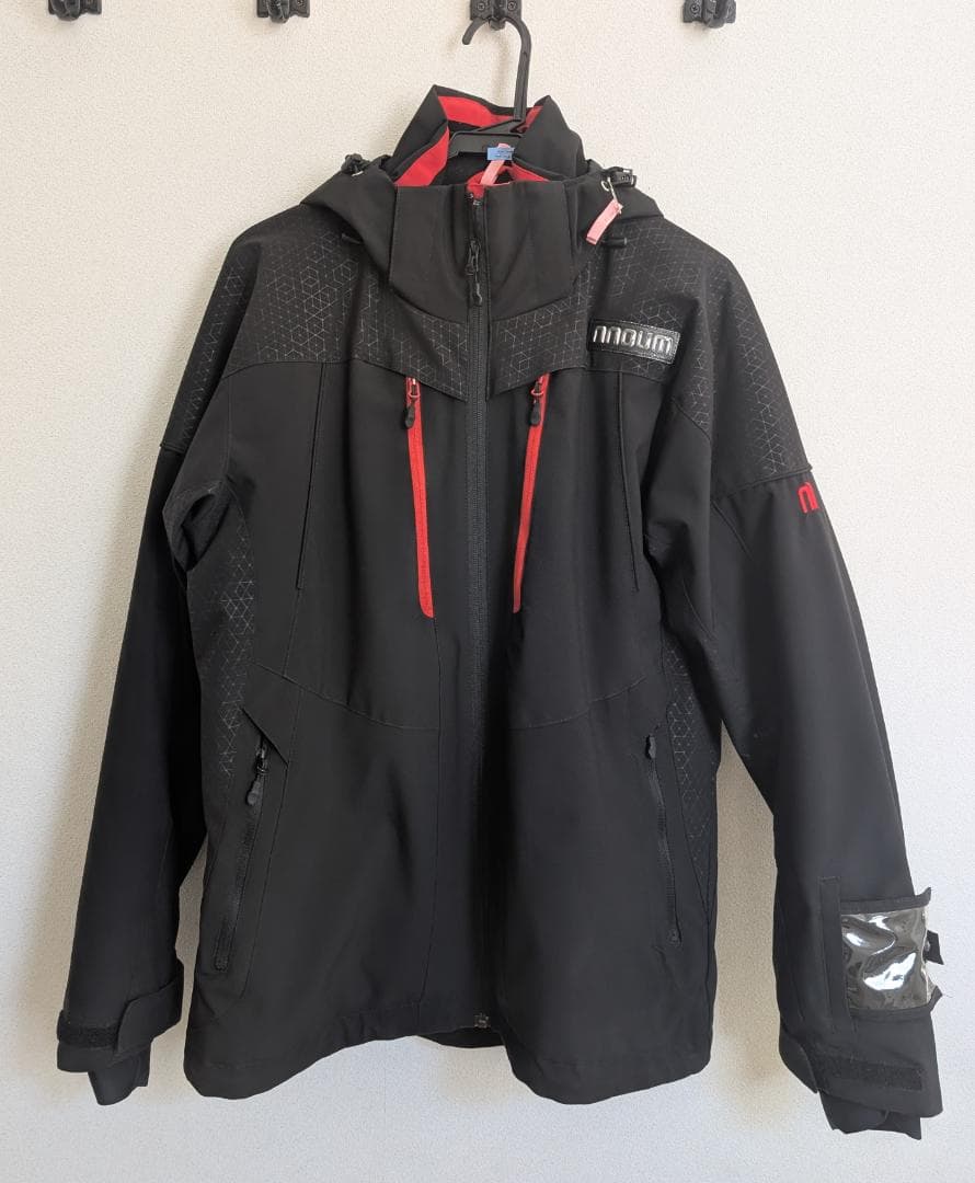 nnoum スキーウェア　上下　Mサイズ