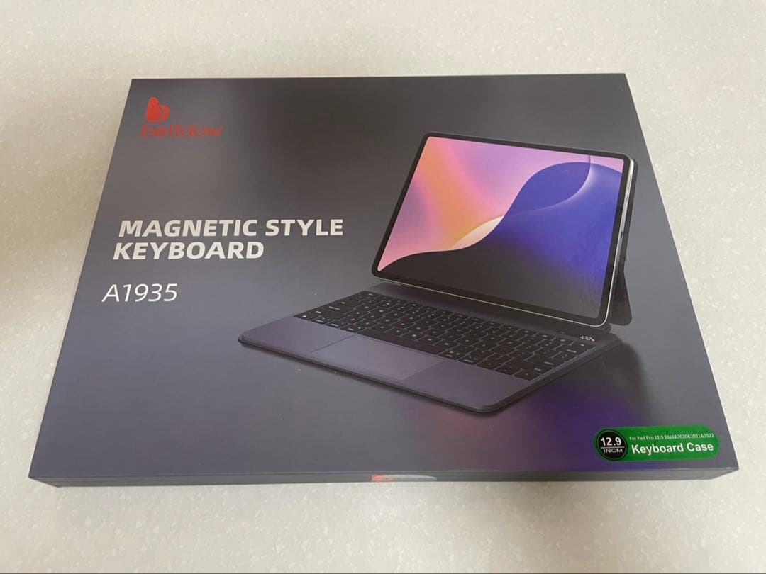 マジックキーボード 磁気キーボードケース 12.9インチiPad用