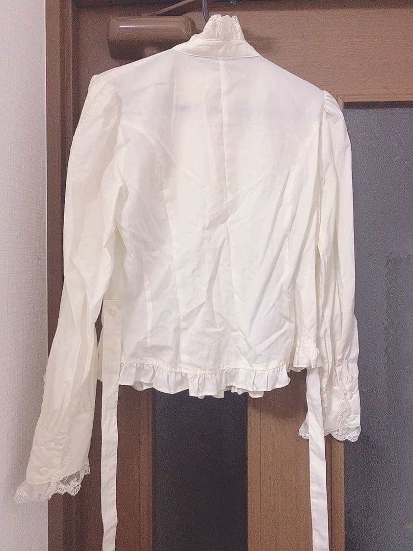 イノセントワールド　ブラウス