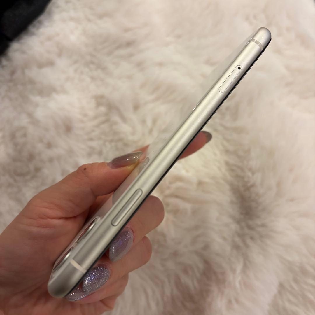 美品★Apple iPhone 11ホワイト白128G